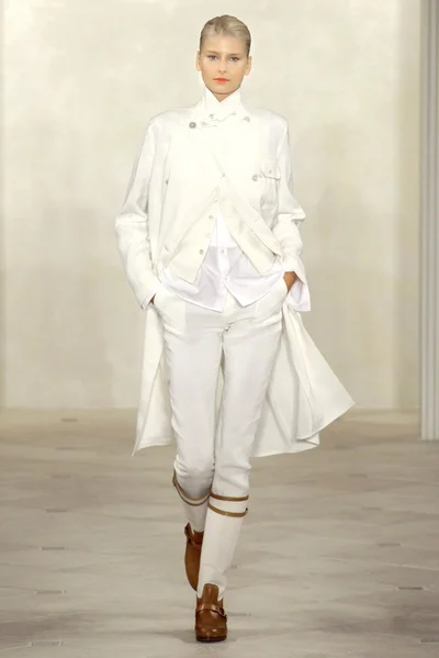 Look 32